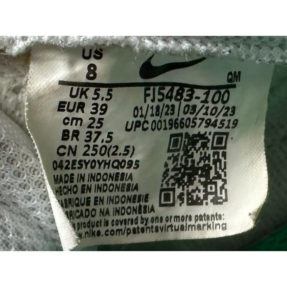 Nike Low Rise White Sneakers Women's Sz 8